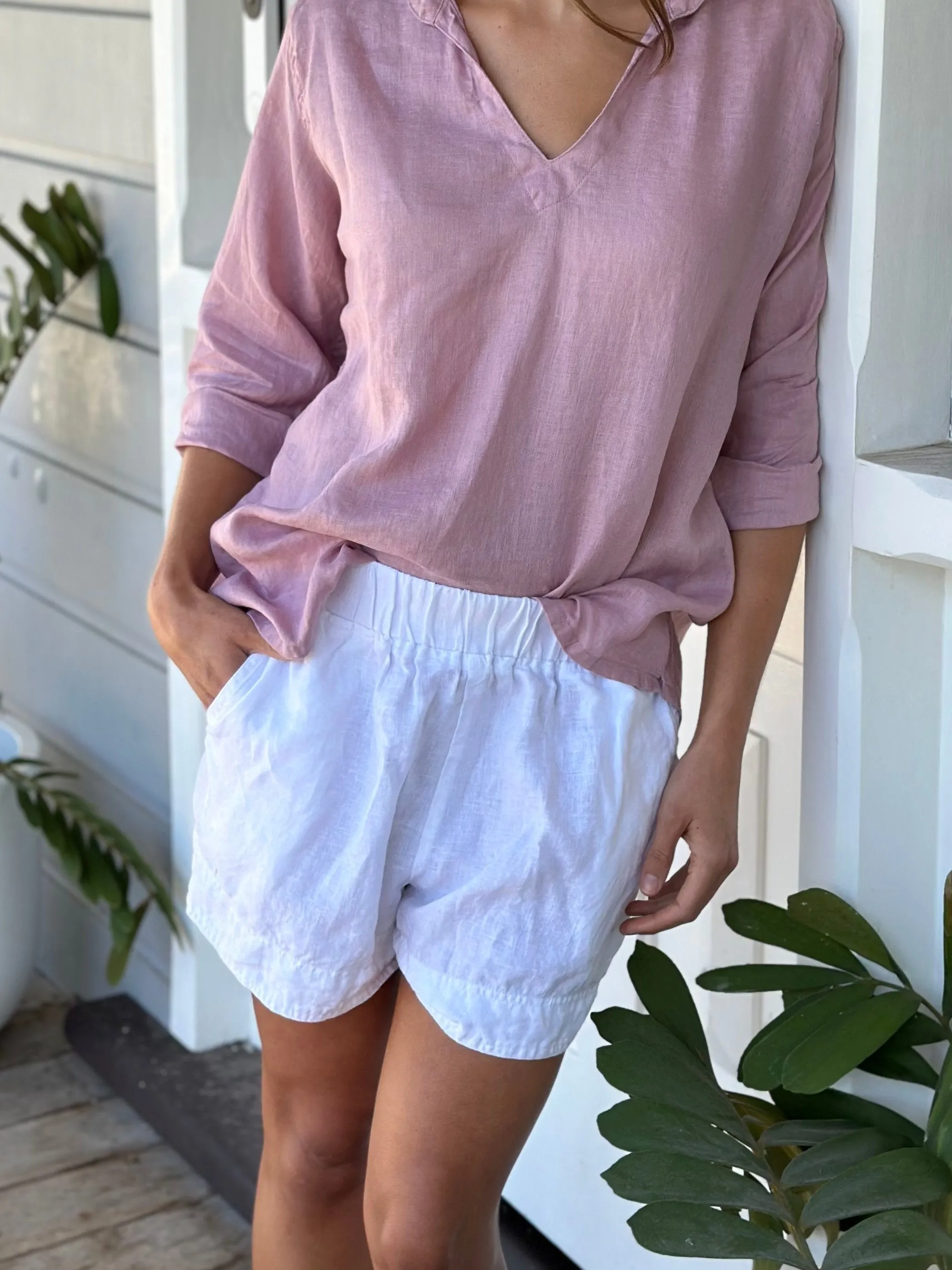 abbey short - white linen