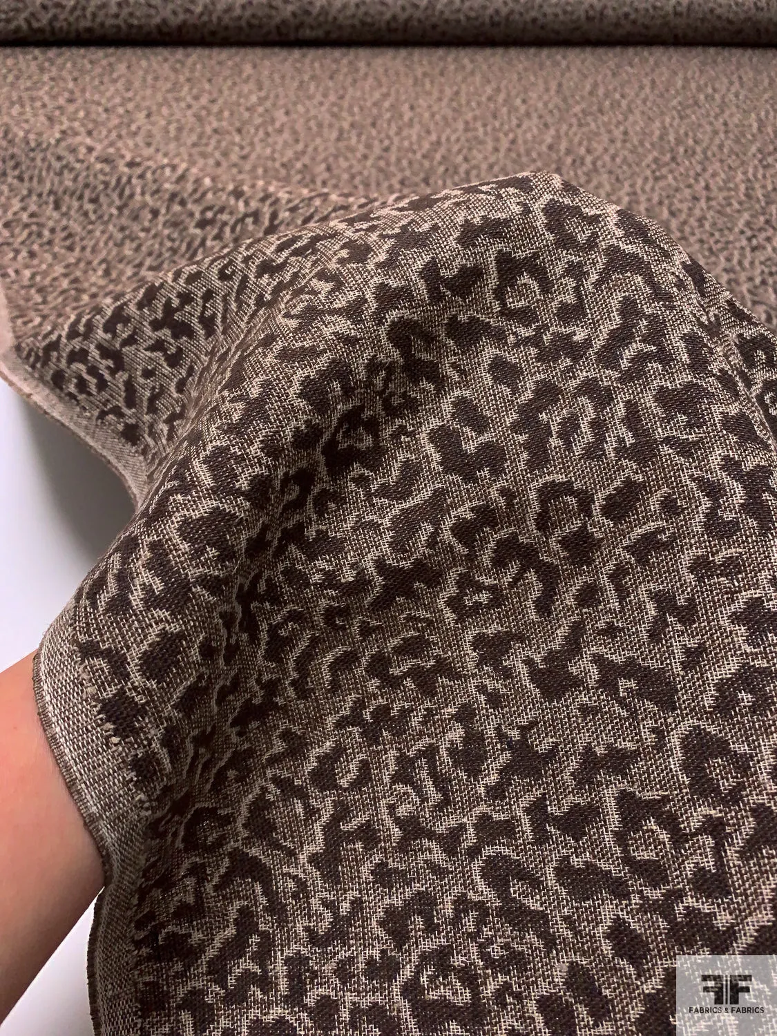 Animal Pattern Yarn-Dyed Linen-Weave Cotton - Brown / Light Beige