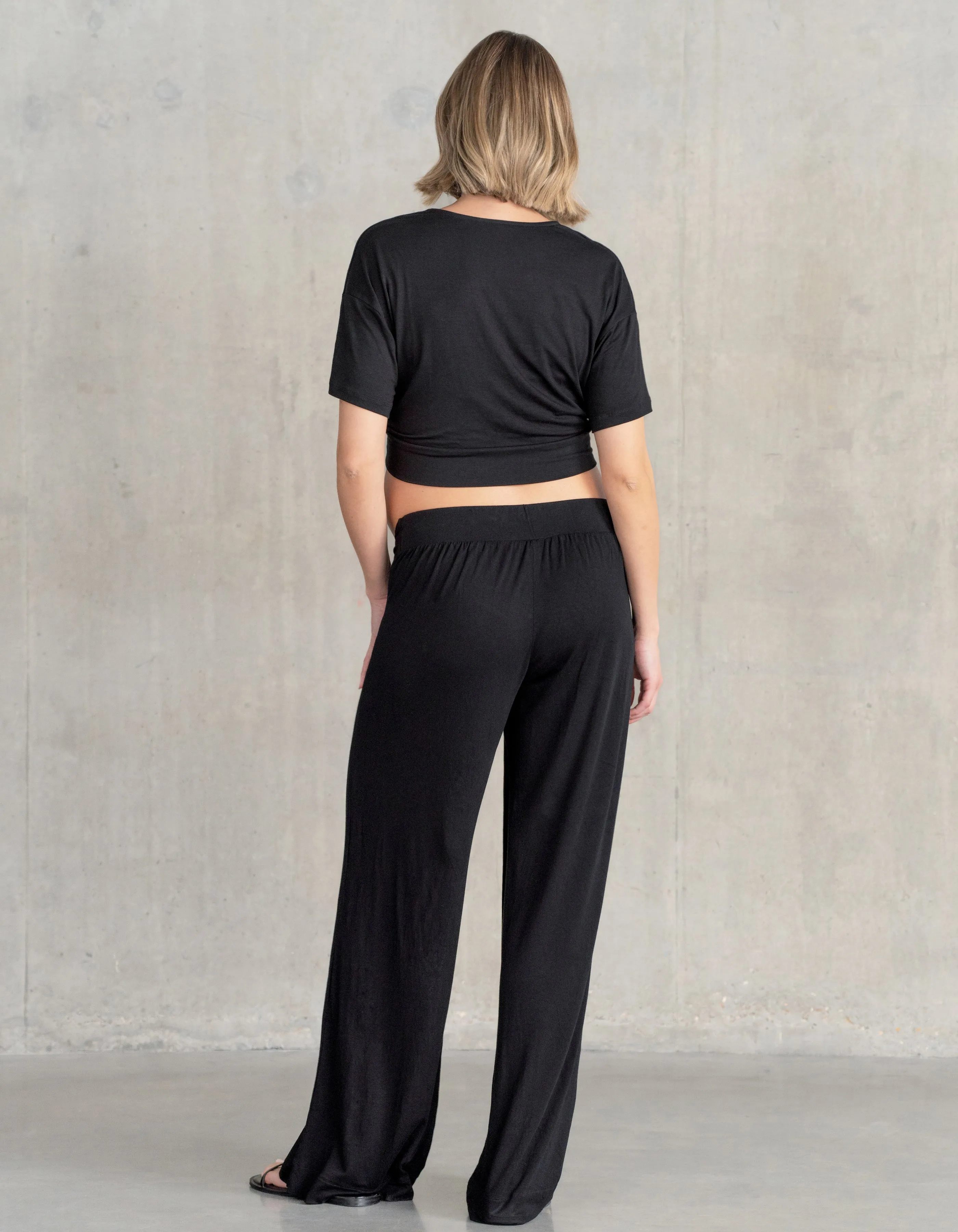 Cropped Knotted Maternity Top