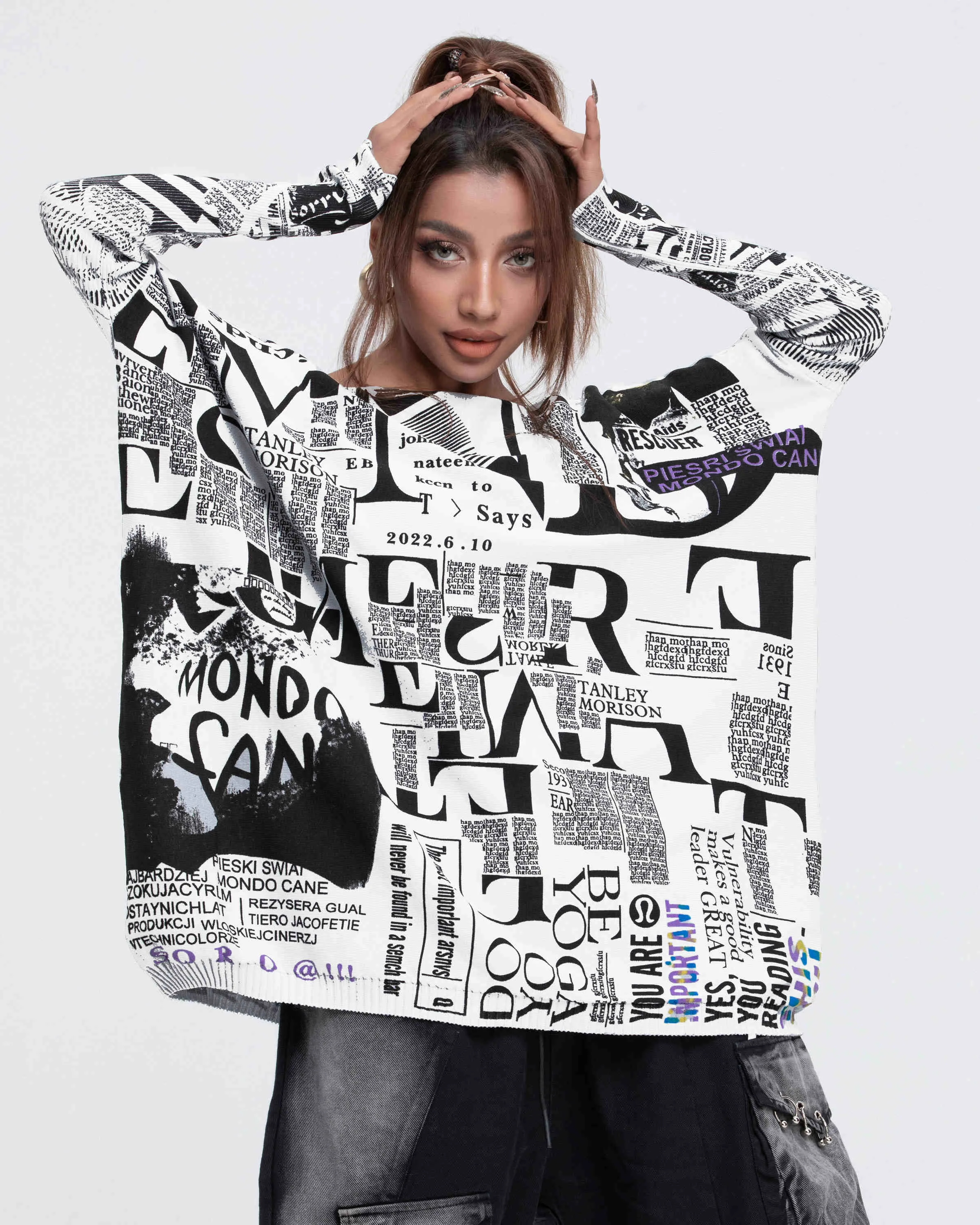 ❤ellazhu Women's Long Sleeve Sweater Newspaper Painting Pullover Oversized Shirt GY2753