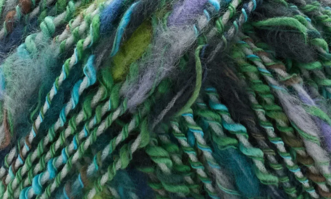Universal Yarn - Tango