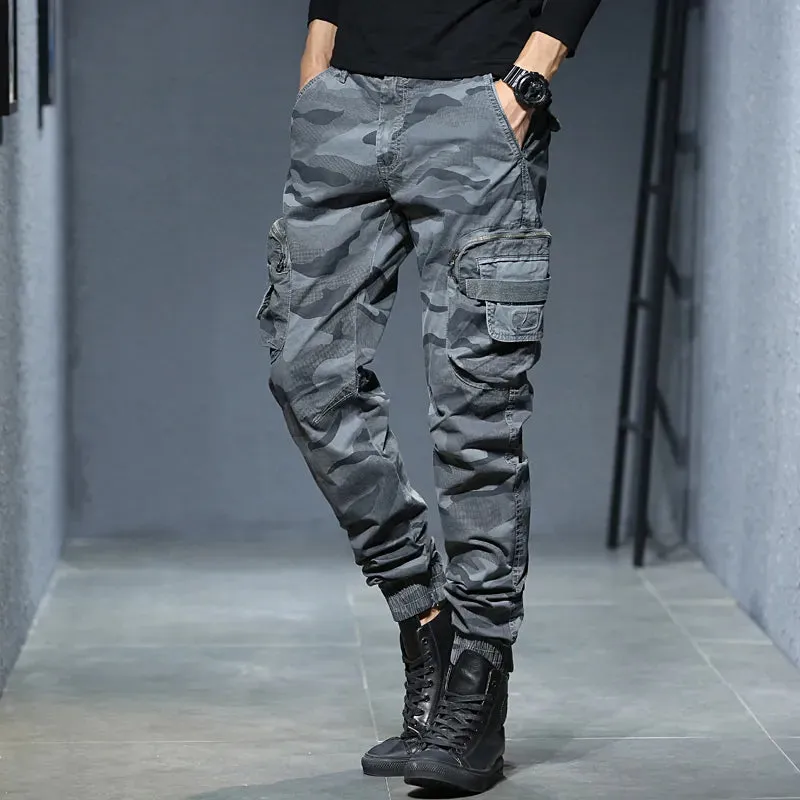 Urbaner Chic: die unverzichtbare Camouflage-Cargohose für Herren