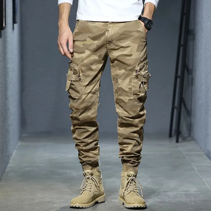 Urbaner Chic: die unverzichtbare Camouflage-Cargohose für Herren